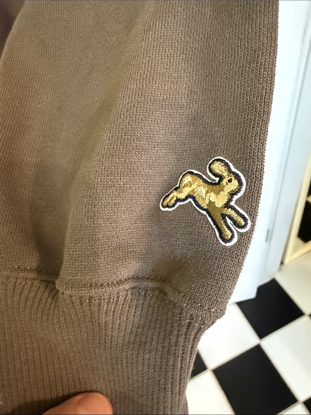 NEW Tracksmith women’s Trackhouse Sweatshirt - Picture 3 of 4